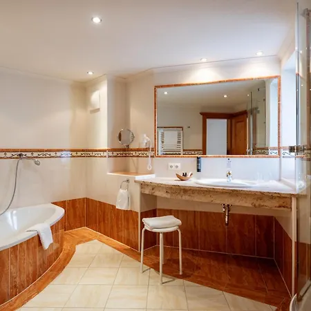 Elisabeth, 4 Sterne Superior Otel 4*