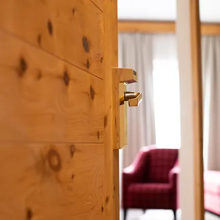 إليزابيث، 4 ستيرن سوبيريور فندق 4*