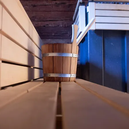 فندق إليزابيث، 4 ستيرن سوبيريور 4*