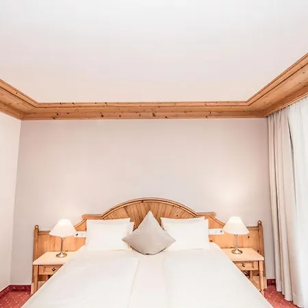 إليزابيث، 4 ستيرن سوبيريور