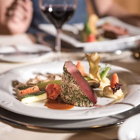 فندق إليزابيث، 4 ستيرن سوبيريور كيرشبرغ ان تيرول