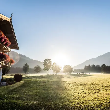 إليزابيث، 4 ستيرن سوبيريور