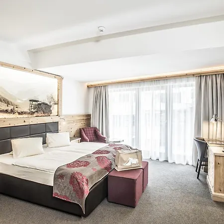 Hotel Elisabeth, 4 Sterne Superior Kirchberg in Tirol